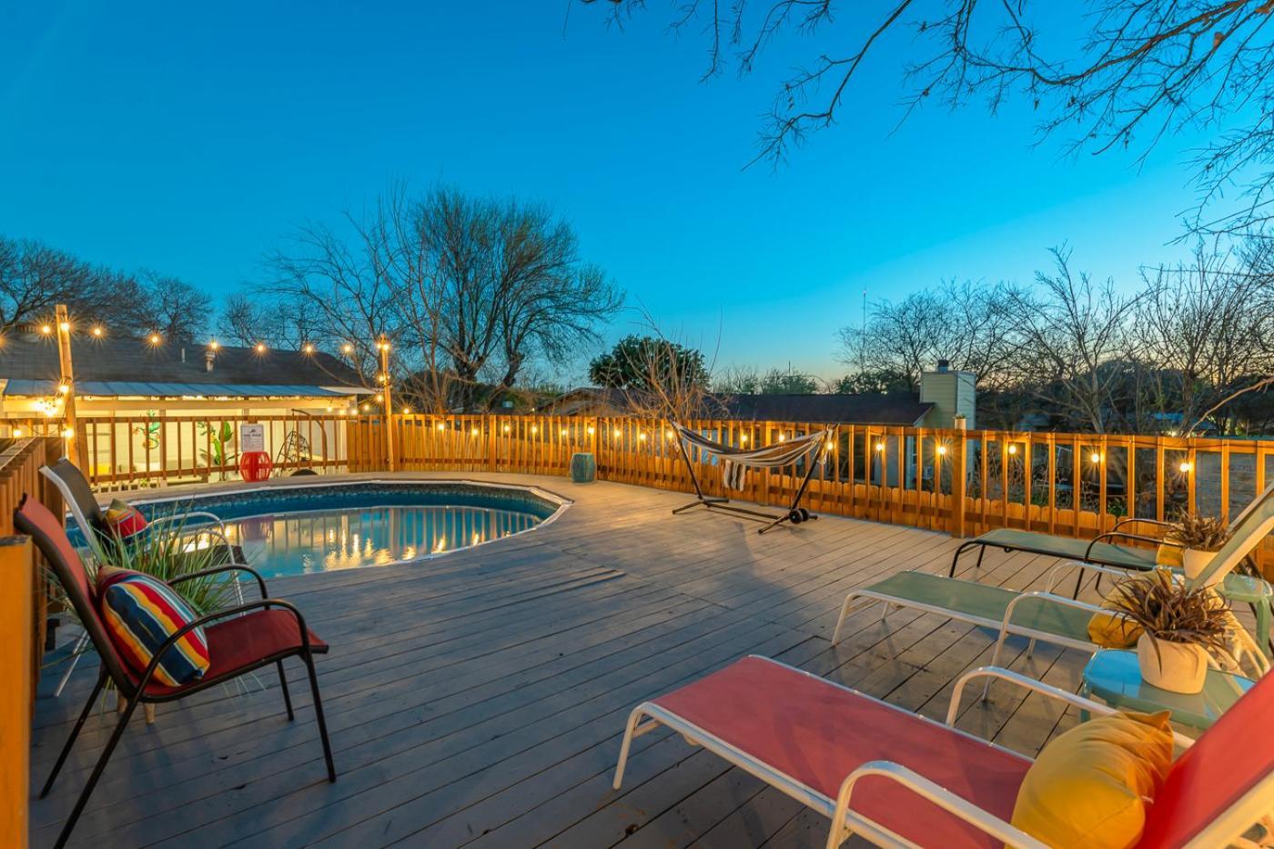 Game Room, Pool & Fire Pit At The Medical Center San Antonio Eksteriør bilde