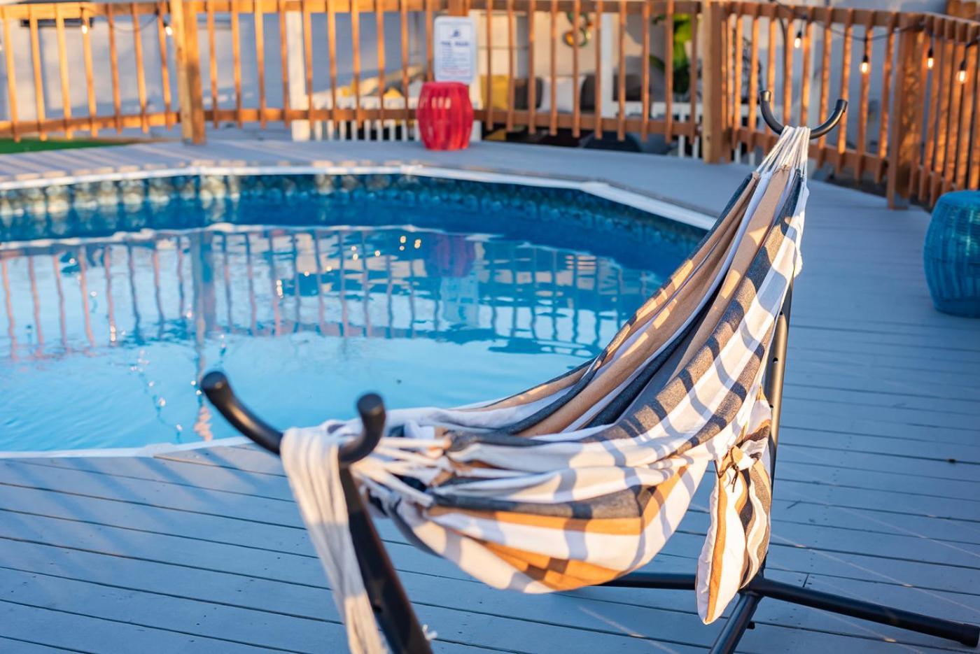 Game Room, Pool & Fire Pit At The Medical Center San Antonio Eksteriør bilde