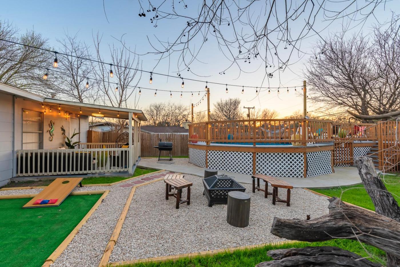 Game Room, Pool & Fire Pit At The Medical Center San Antonio Eksteriør bilde